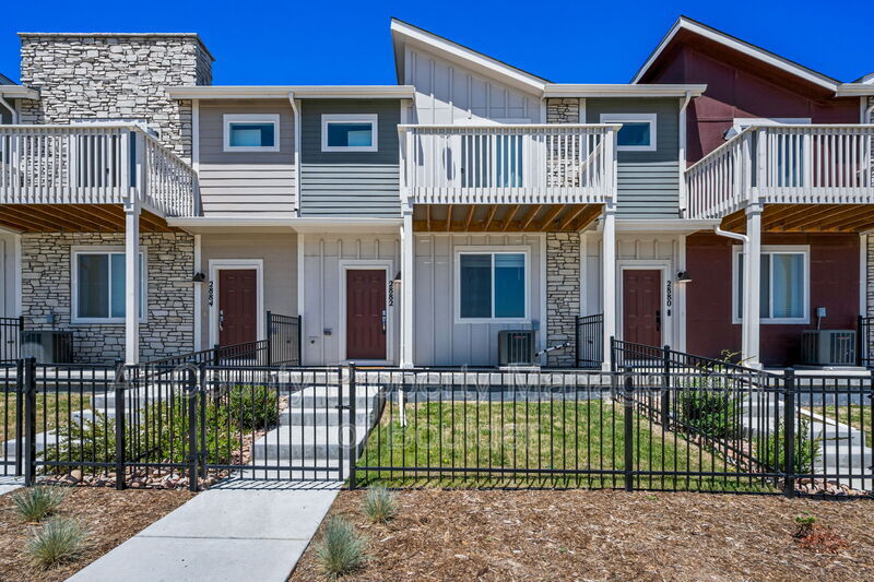 Longmont Townhome: 2882 S Flat Circle