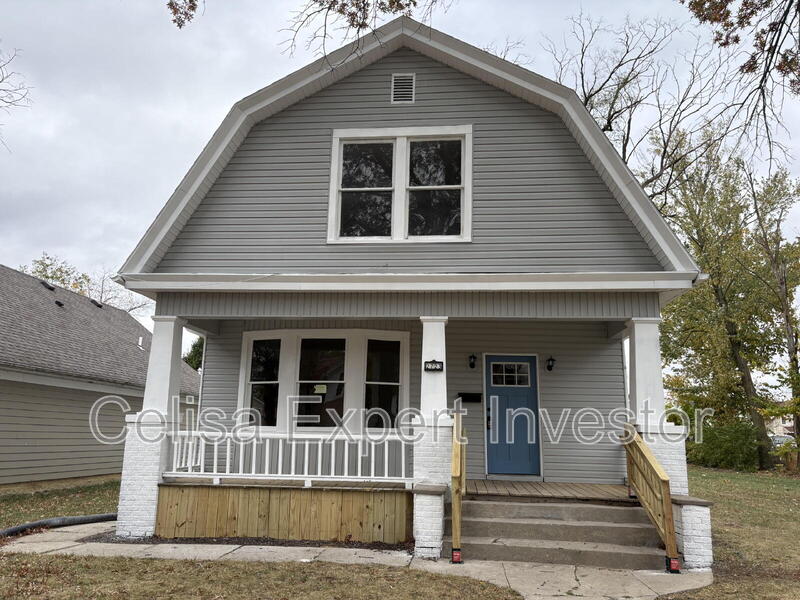 Fort Wayne House: 2723 Bowser Avenue