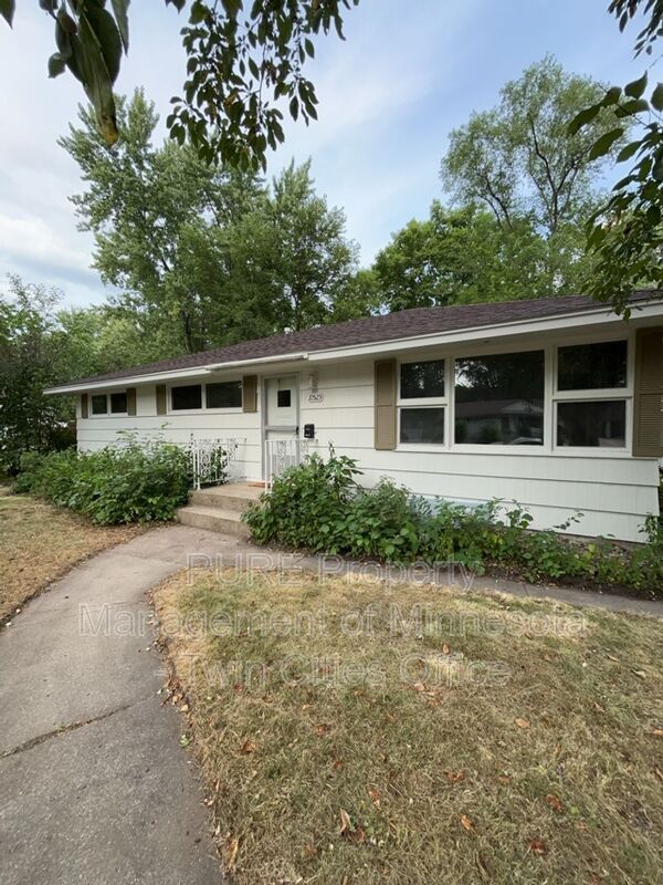 Bloomington House: 10525 Abbott Ave S