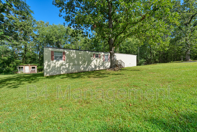 Buffalo House: 242 Dutchman Creek Road