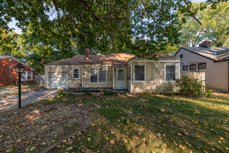 Wichita House: 2046 North Burns Avenue