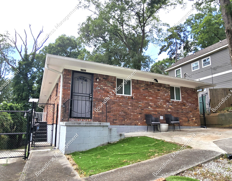 East Point Condo: 2762 Palm Dr
