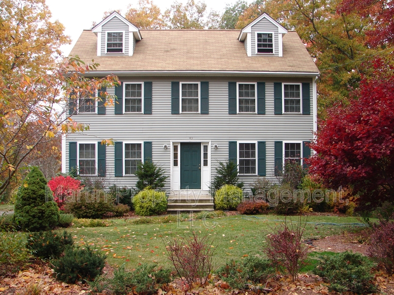 N. Billerica House: 43 Juniper Street