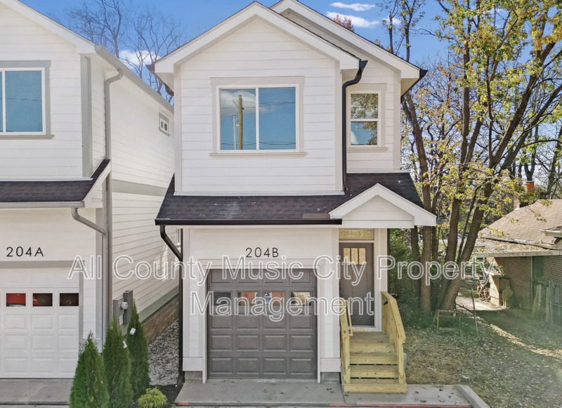 Madison House: 204B Alta Loma Rd