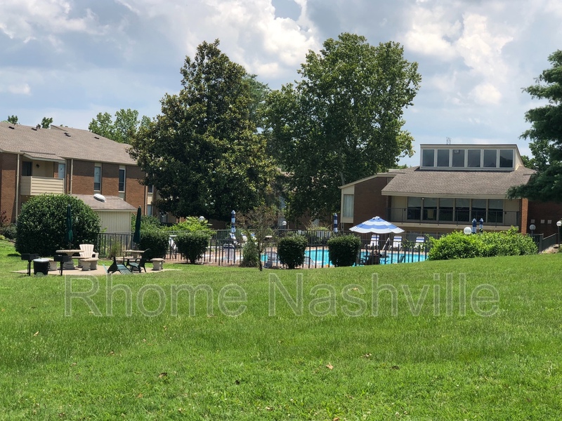 Nashville House: 515 Basswood Drive H82