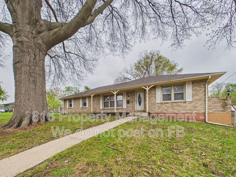 Independence House: 817 N Choctaw Ave