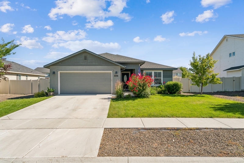 Nampa House: 8316 East Conant Street