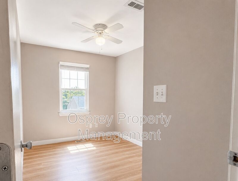 Renovated End-Unit Townhome in Virginia Beach - Photo 13