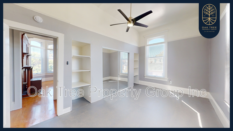 Oakland House: 1714 6th Ave