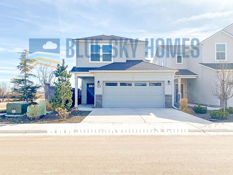 Meridian House: 173 W Norwich St