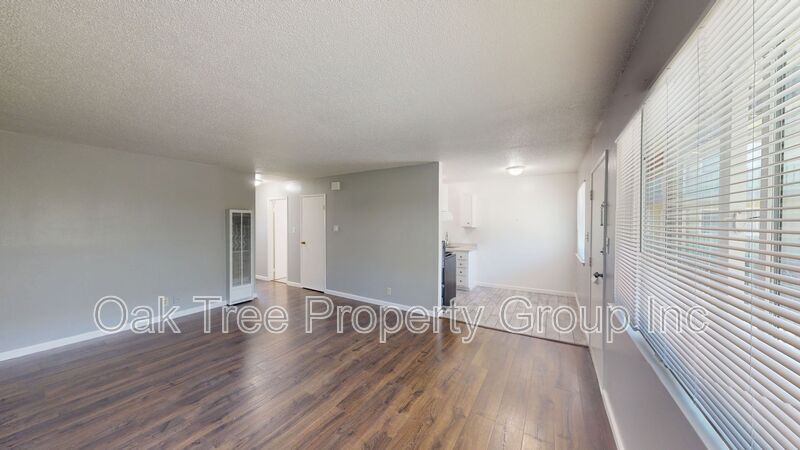 El Cerrito House: 5550 Central Ave