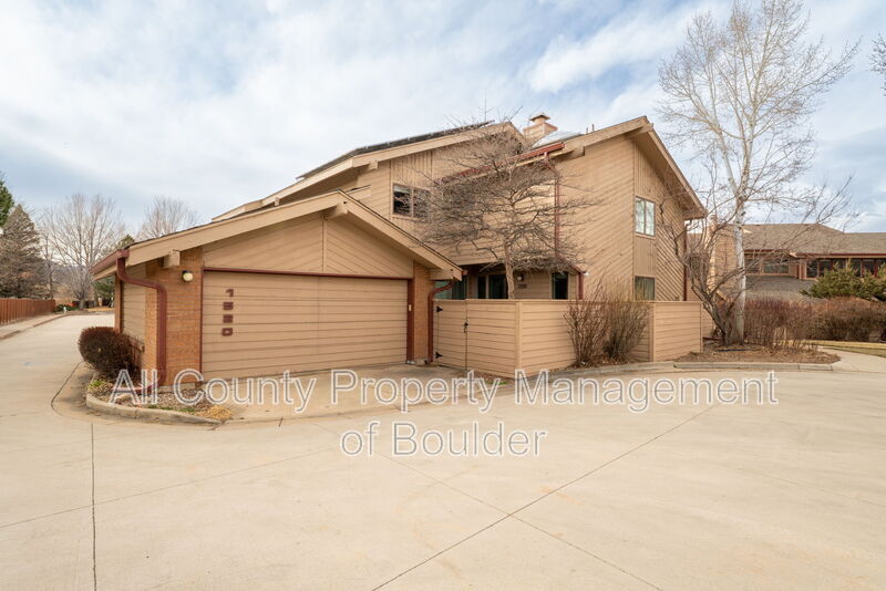 Boulder Townhome: 1520 Harrison Ave