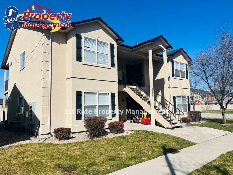 Meridian Condo: 1949 East Wilson Lane