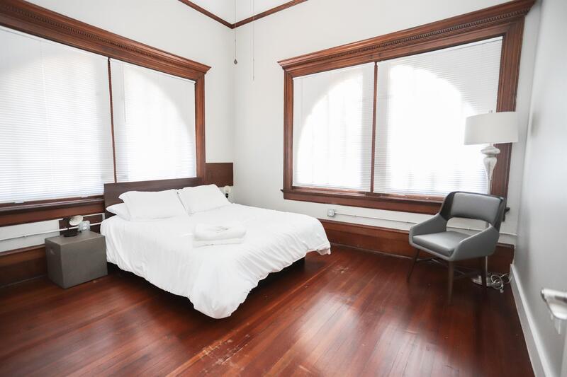 Leavenworth Condo: 601 S. 5th St #202