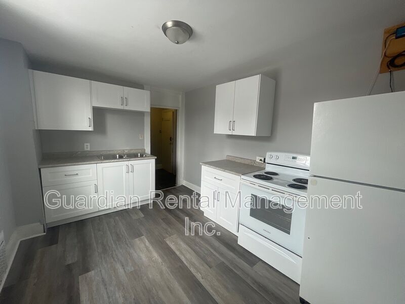 Thunder Bay Condo: 229 McKellar St S