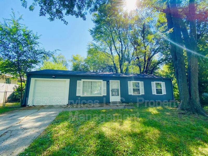 Kansas City House: 9303 Stark Ave