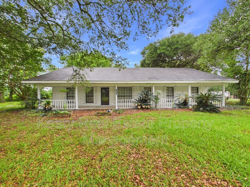 Carencro House: 237 Beau Bassin