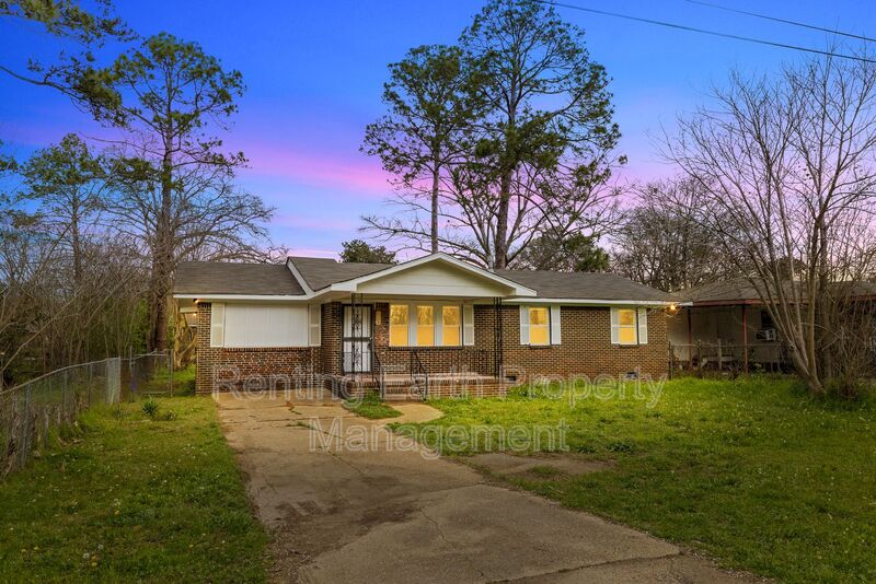 Bessemer House: 2129 13th St N