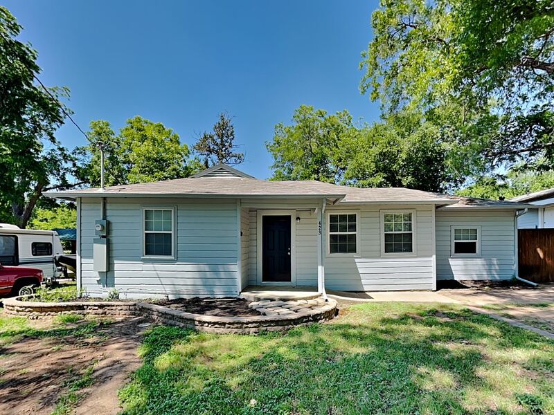 Fort Worth House: 2423 Oakwood Ter