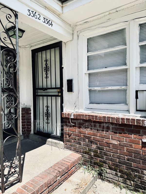Memphis House: 3364 Rosamond Ave