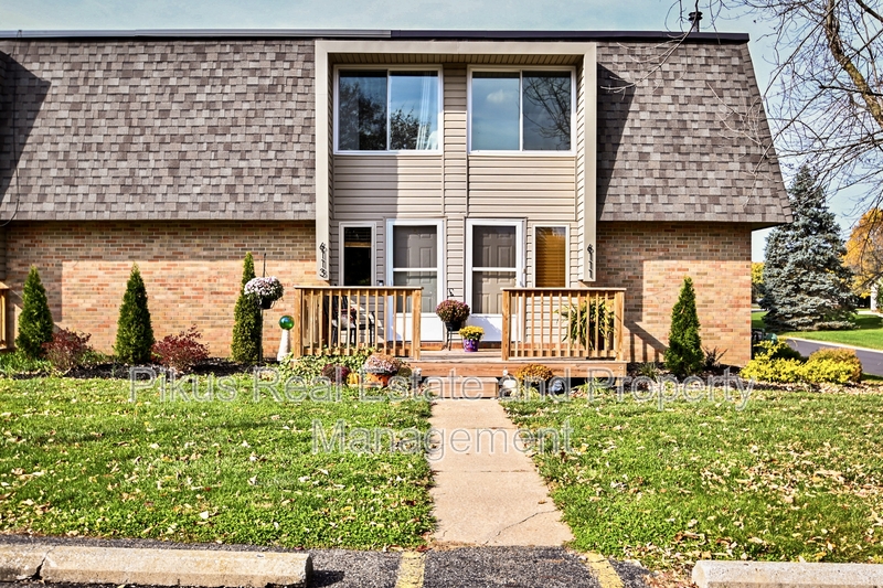 Canton Condo: 6111 Island Drive NW