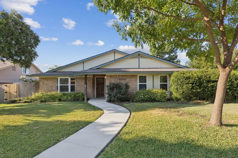 Plano House: 3324 Claymore Dr