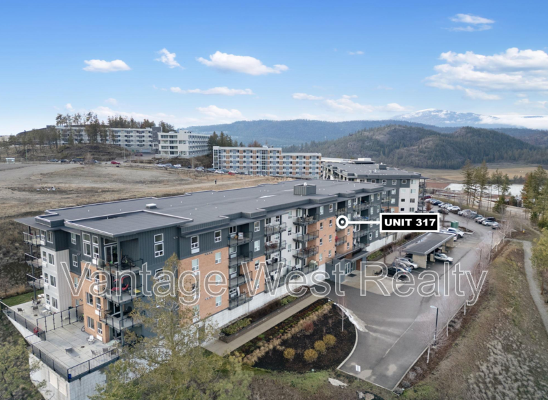 Kelowna Condo: 317-883 Academy Way