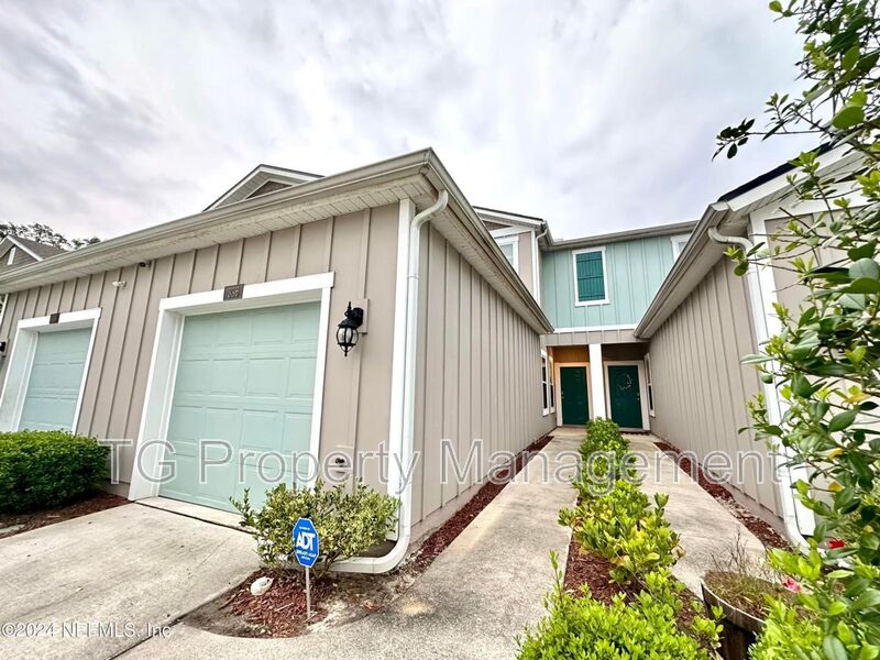 Jacksonville Townhome: 336 Aralia Ln