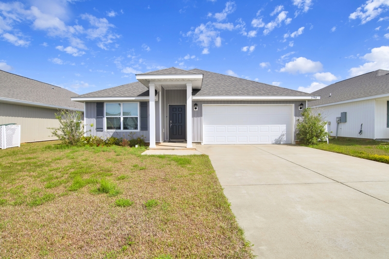 DAPHNE House: 23964 UNBRIDLED LOOP