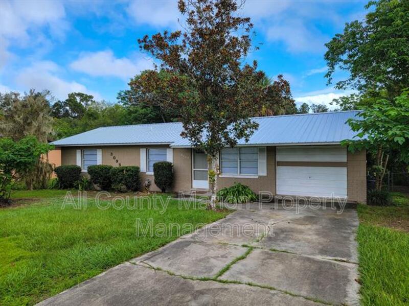 Ocala House: 3095 SE 49th PL