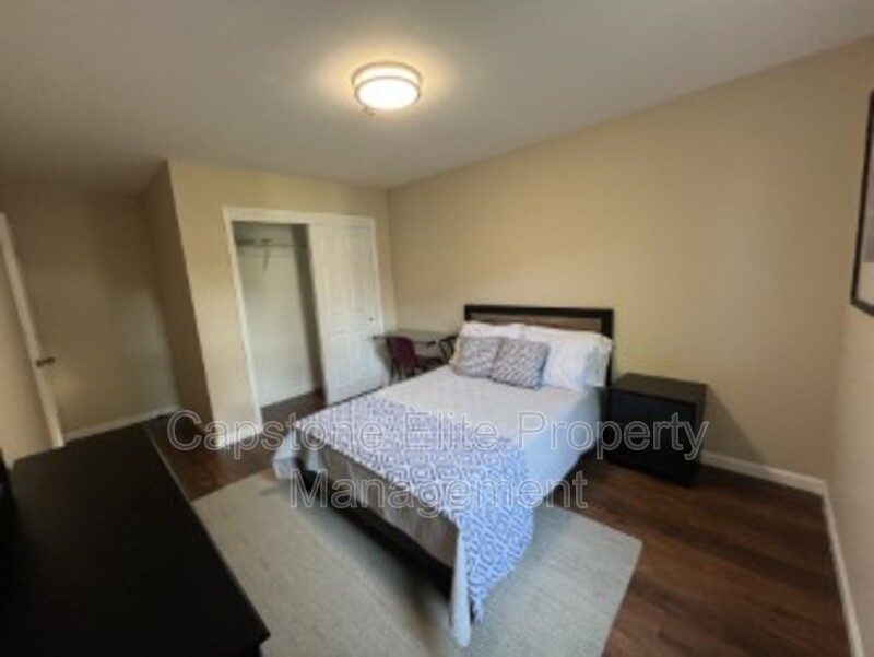 Newark Condo: 141-143 Norfolk Street - 2 - 3 Standard Corner