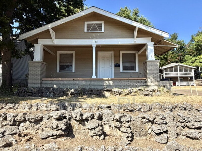 Tulsa House: 1132 S Gary Ave