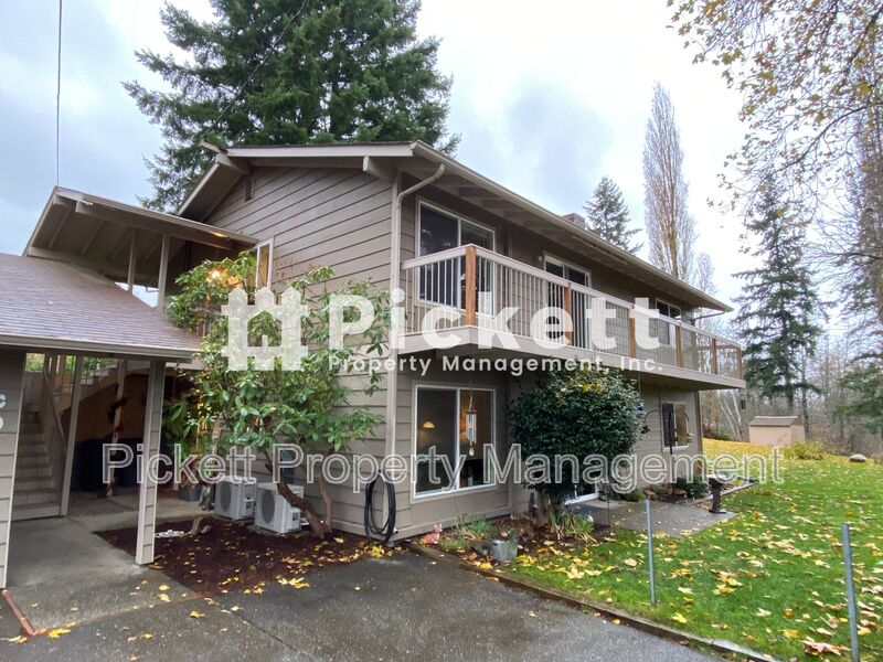 Silverdale Condo: 11660 Schold Rd A