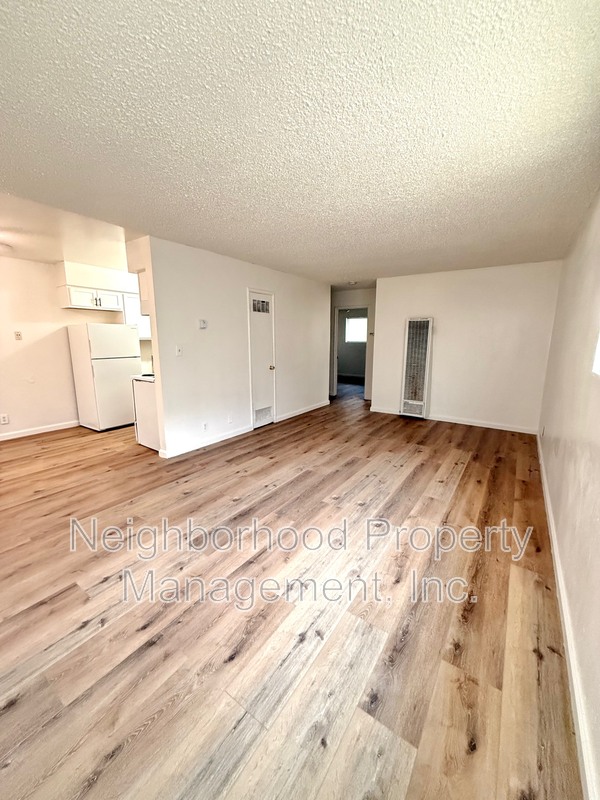 Fresno Condo: 1429 East Cambridge Avenue - A