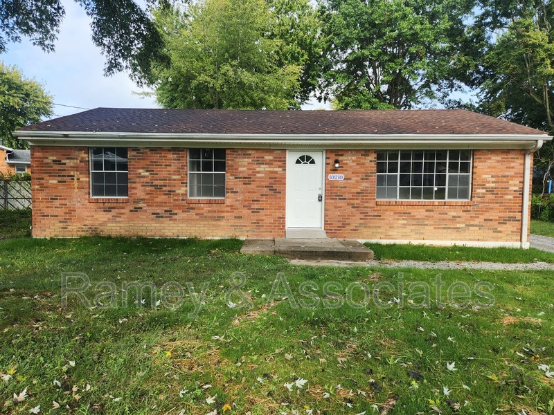 Louisville House: 10210 Nola