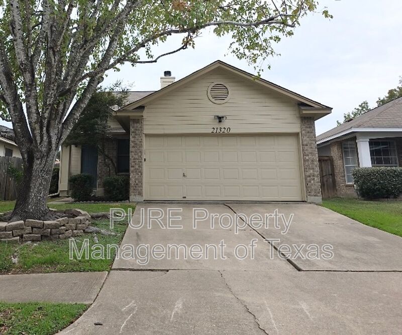 Pflugerville House: 21320 Derby Day Ave