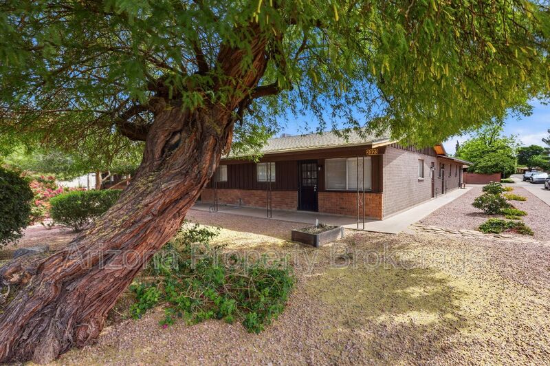 Tempe Condo: 2323 S. College Ave.