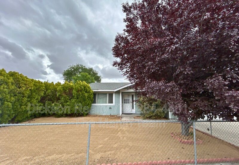 Reno House: 2166 Edgemar Circle