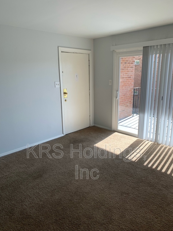 Richmond Condo: 1700 The Carlisle Apartments