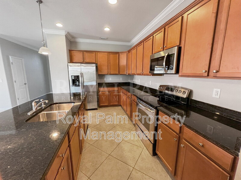 Fort Myers House: 9332 Via San Giovani Street