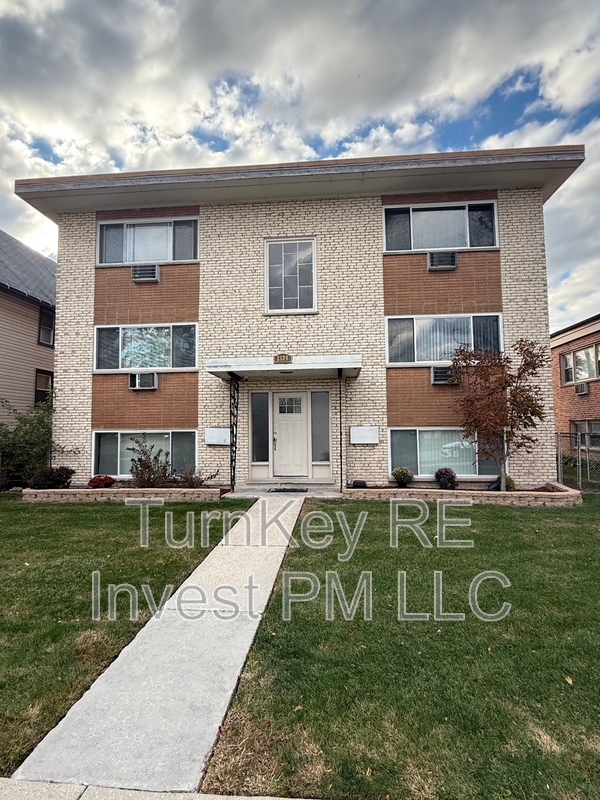 Broadview Condo: 2124 14th Avenue