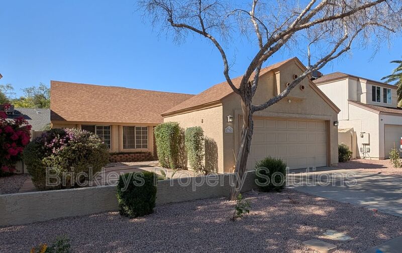 Chandler House: 5135 W Boston Way
