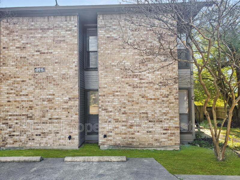 College Station Condo: 304 Manuel Drive