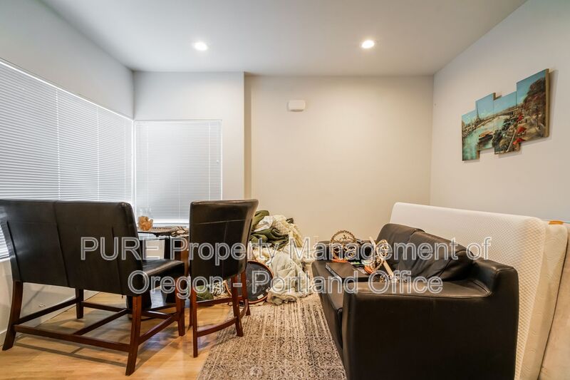 Portland Townhome: 6786 N McKenna
