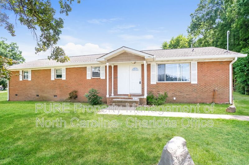 Charlotte House: 2429 Galloway RD
