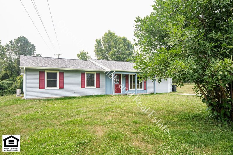Kendallville House: 1506 S Dowling St