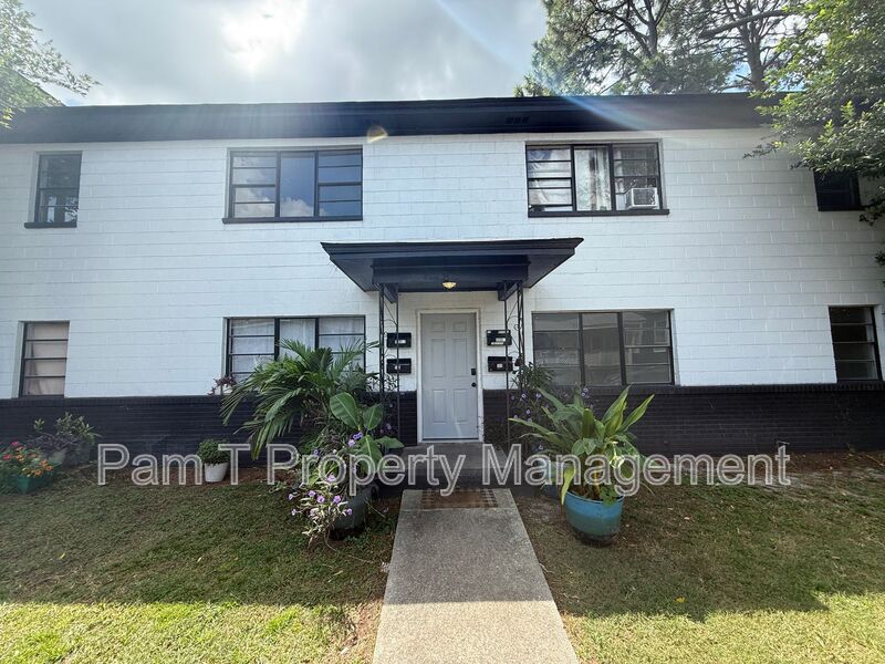 Savannah Condo: 505 W 42nd St