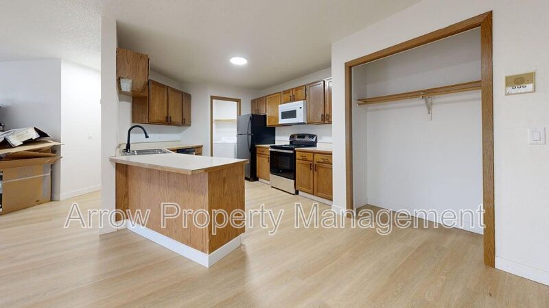 Bismarck House: 2141 Xavier-312