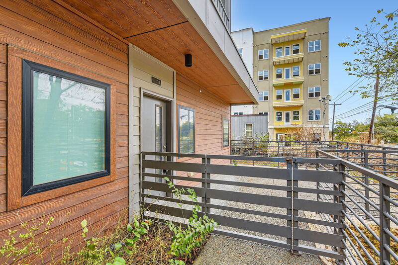 Austin Condo: 5924 South Congress Avenue