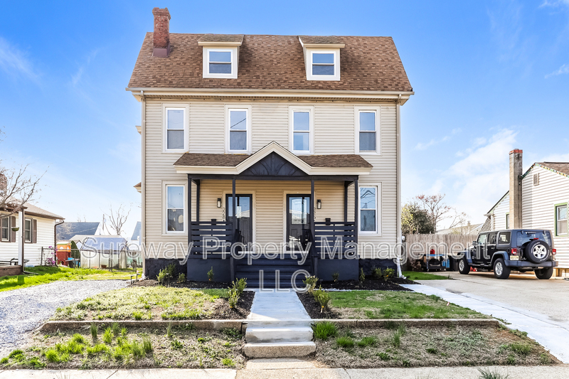 Paulsboro House: 228 Greenwich Ave